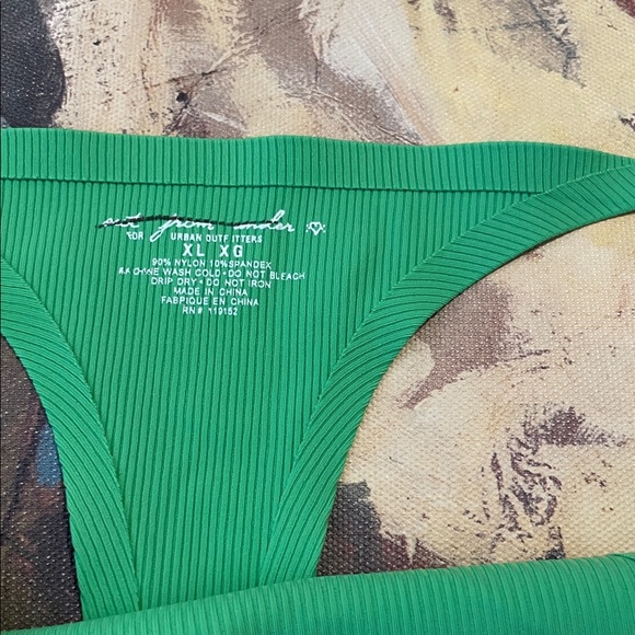 G String - Picture 2 of 3